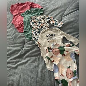 5 baby girl bodysuits!